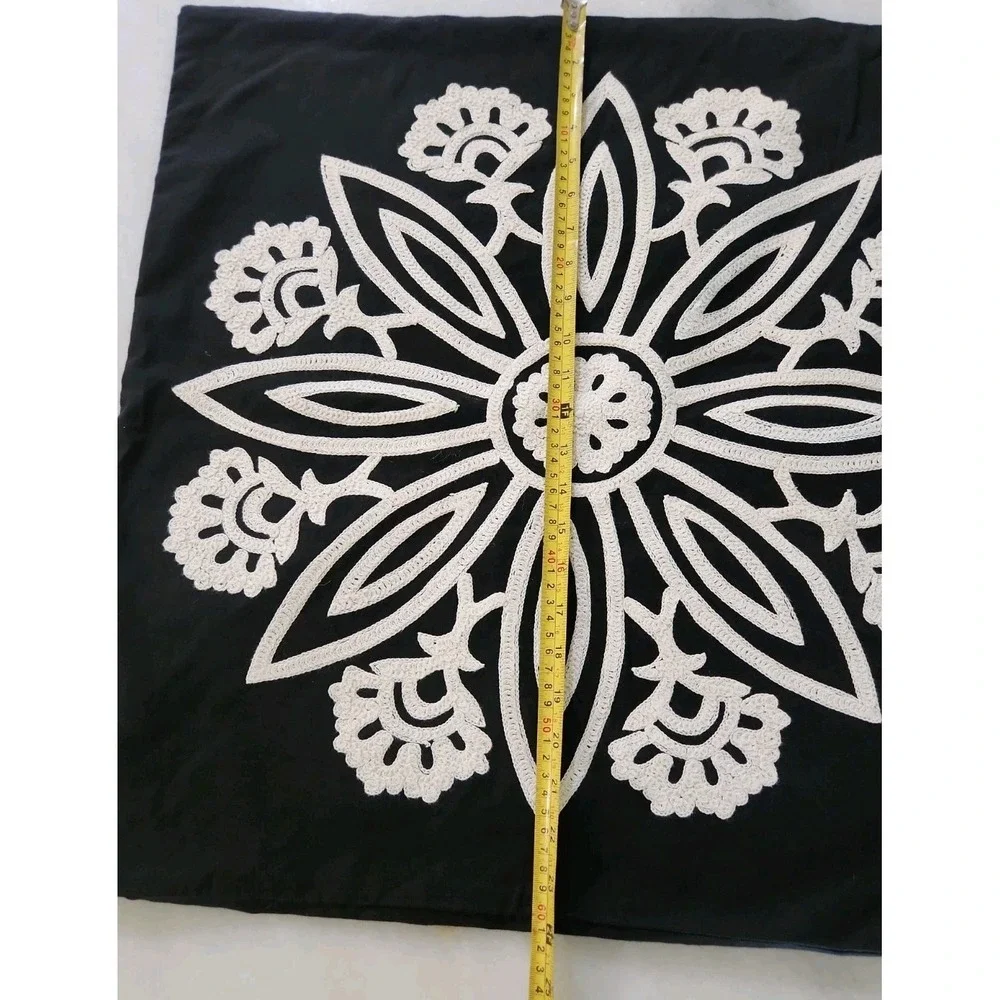 Pottery Barn SUZANI Black White Embroidered Euro Sham / Pillow Cover 24x24 EC
